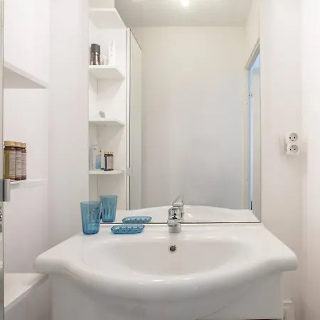 Quiet & Bright Peace Haven In The Heart Of